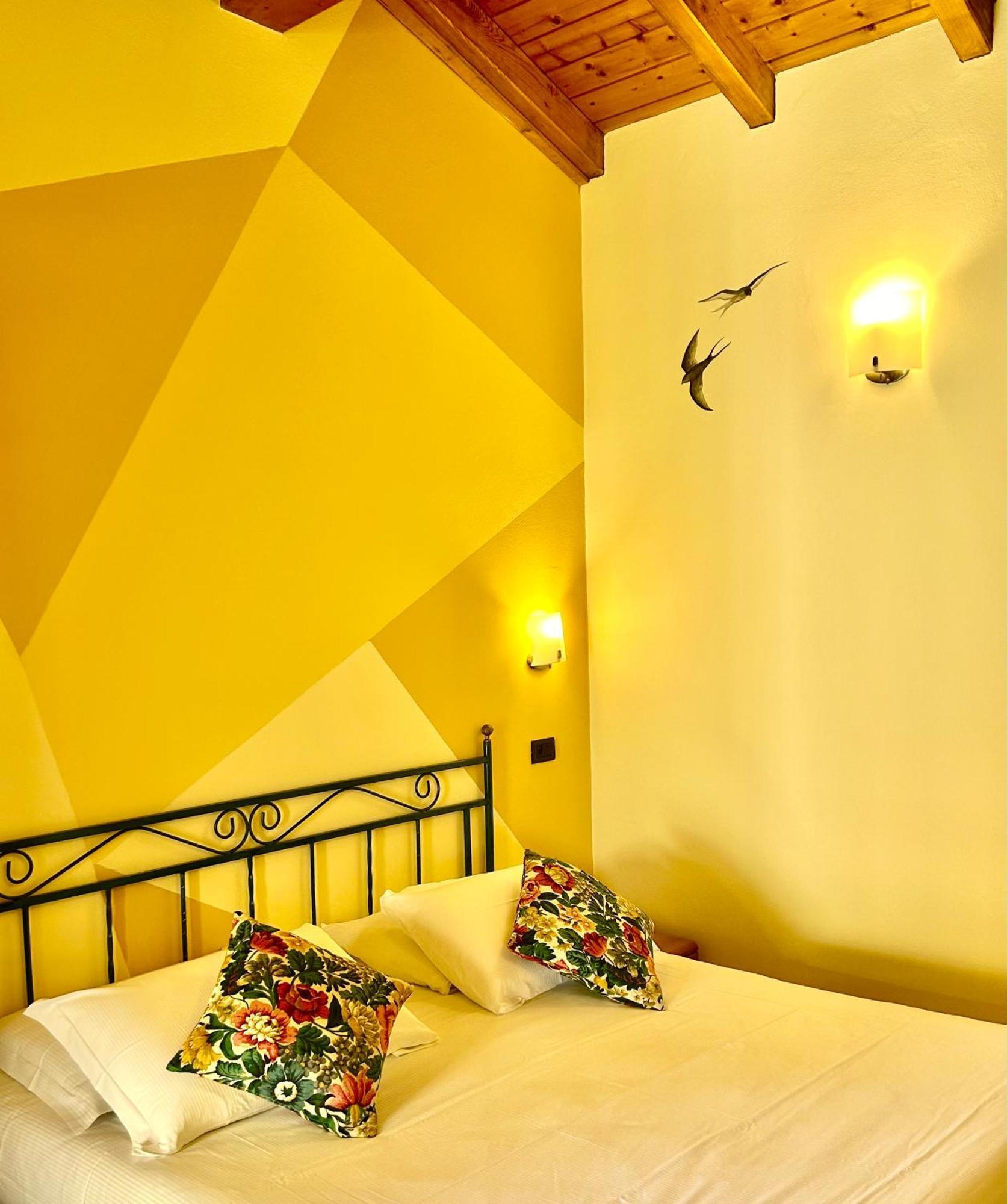Dependance Pesce D'Oro Hotel Verbania Exterior foto