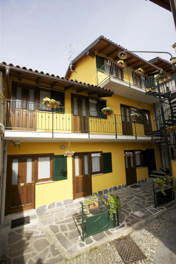 Dependance Pesce D'Oro Hotel Verbania Exterior foto